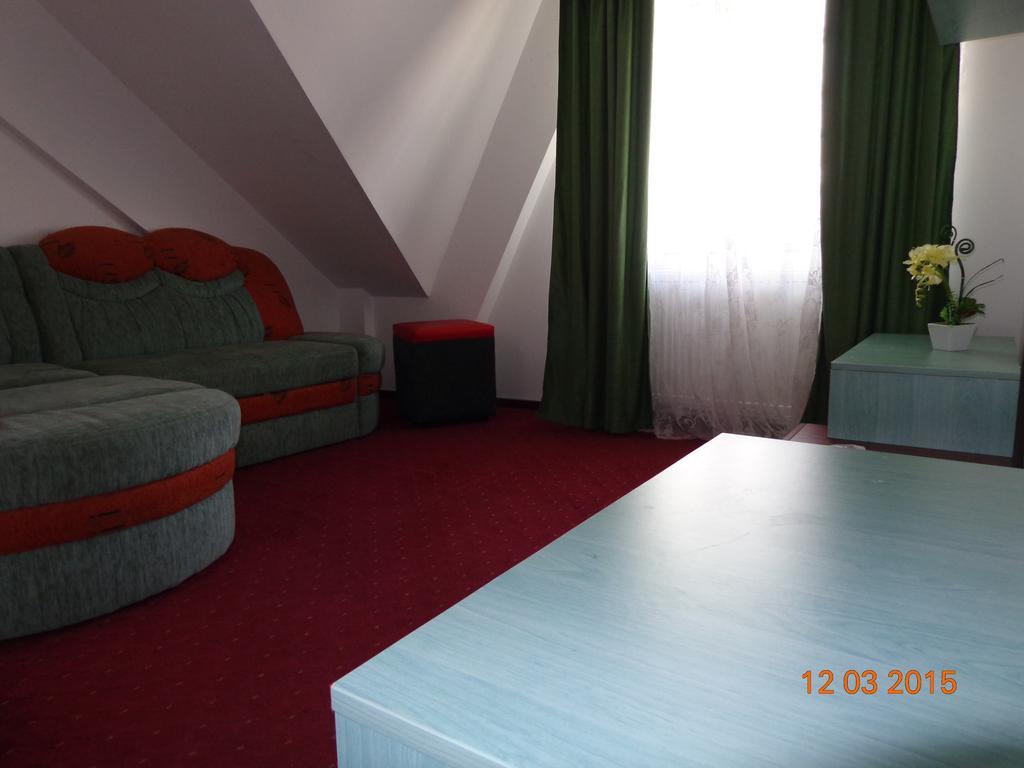 Hotel Cygnus トゥルチャ 部屋 写真
